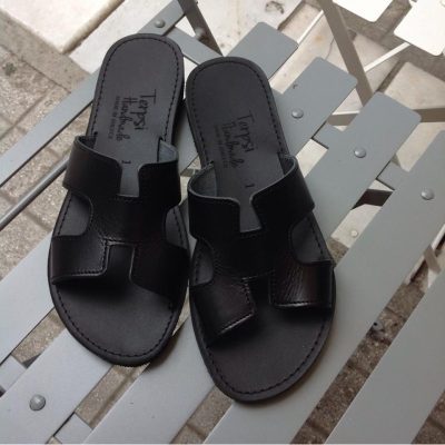 -dermatinh-xeiropoihth-maurh-pantofla-h