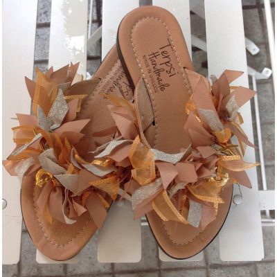 -dermatinh-xeiropoihth-sagionara-fiogkakia-apoxrwseis-mpez