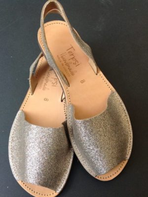 -dermatino-sandali-me-gkliter-derma (1)