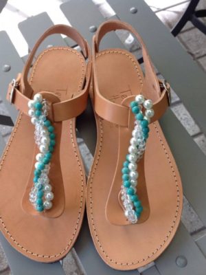 -dermatino-sandali-perles-krustalla-tirkouaz-petres (1)