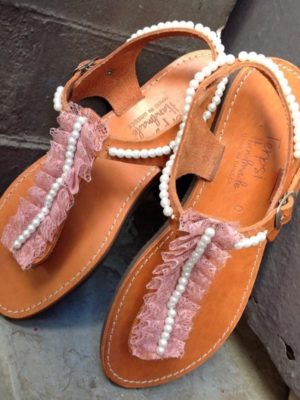 -dermatio-sandali-sapio-mhlo-dantela-perles-leukes (1)