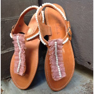 -dermatio-sandali-sapio-mhlo-dantela-perles-leukes