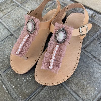 vintage-dermatina-sandalia-cameo-roz-sapio-mhlo-dantela-perles-mama-kai-korh