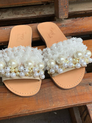 Δερμάτινες παντόφλες