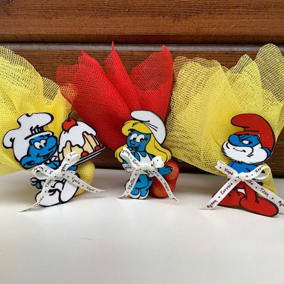 Μπομπονιέρα βάπτισης στρουμφάκια σε ξύλινο μαγνητάκι