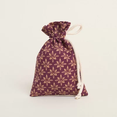 ΠΟΥΓΚΙ ΜΕ ΚΟΡΔΟΝΙ ΜΠΟΡΝΤΩ ΜΕ ΧΡΥΣΑ ΛΟΥΛΟΥΔΙΑ