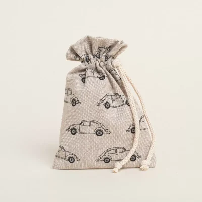 ΠΟΥΓΚΙ ΜΕ ΚΟΡΔΟΝΙ ΜΕ ΣΚΑΡΑΒΑΙΟ