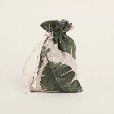 ΠΟΥΓΚΙ ΜΕ ΚΟΡΔΟΝΙ ΕΚΡΟΥ ΜΕ ΤΡΟΠΙΚΑ ΦΥΛΛΑ