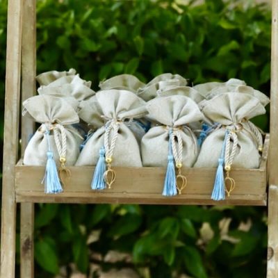 Μπομπονιέρα βάπτισης πουγκί με μπρελόκ αερόστατο