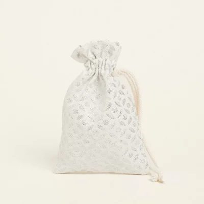 Πουγκί με κορδόνι ζακάρ εκρού – ασημί