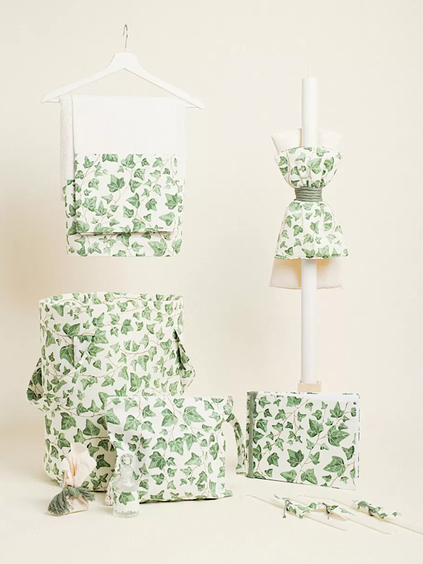 Πακέτο βάπτισης κισσός με όψη ακουαρέλας Πακέτο βάπτισης με κισσό σε όψη ακουαρέλας , ιδανικό και για αγόρι αλλά και για κορίτσι με κυλινδρικό σάκο για τα παιχνίδια