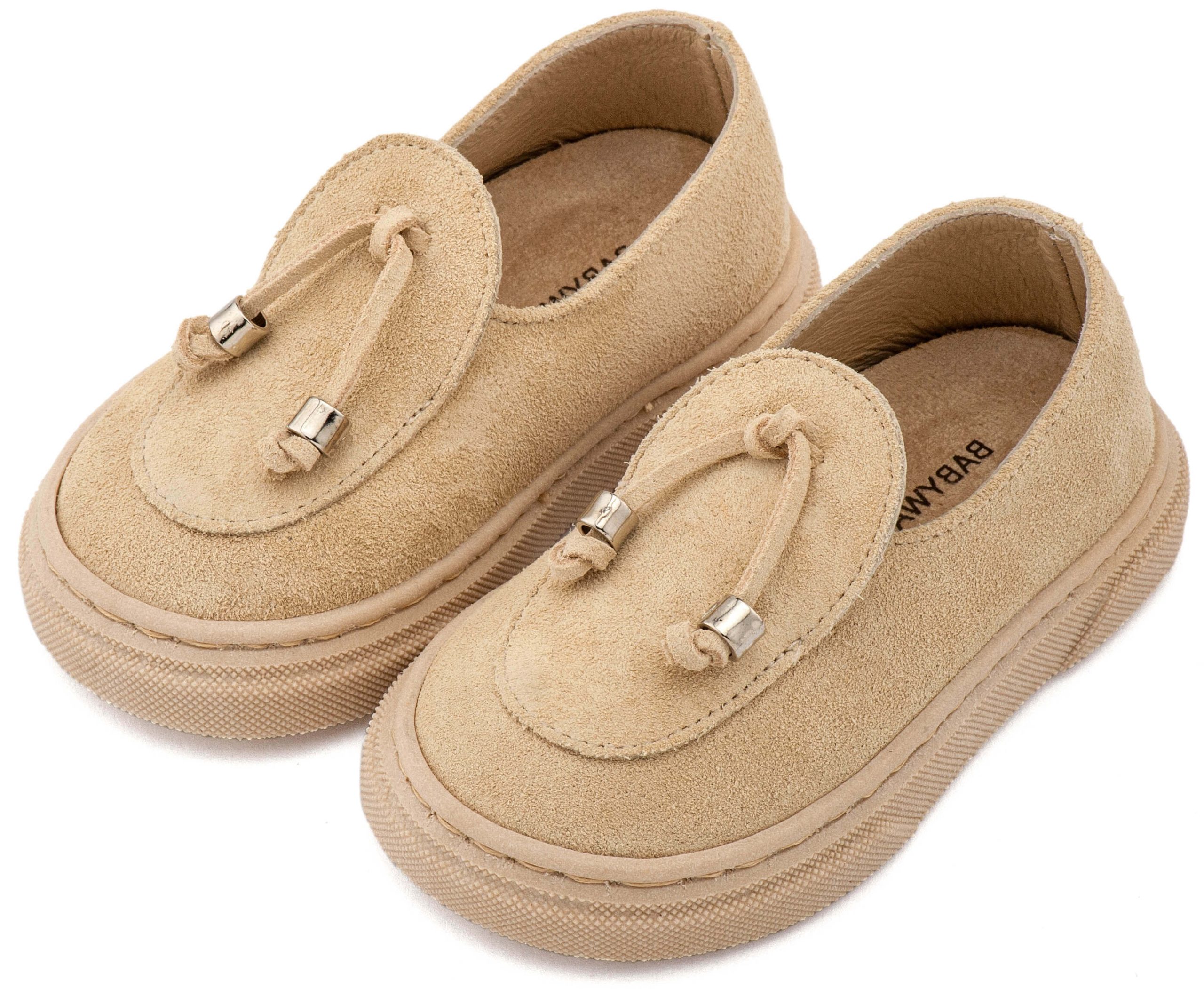 Loafer με Φουντάκια BW4307 Μπεζ Καστόρινο δετό loafer με φουντάκια και μεταλλική λεπτομέρεια, από δέρμα suede, σε Μπεζ χρώμα.