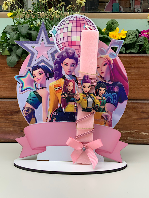 Πασχαλινές Παραδόσεις στην Ελλάδα: Λαμπάδες, Αυγά και Έθιμα