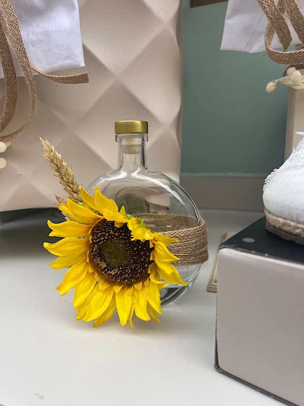 Βαπτιστικό πακέτο boho με ηλιοτρόπια και βαλίτσα Βαπτιστικό πακέτο boho με ηλιοτρόπια και βαλίτσα - Image 5